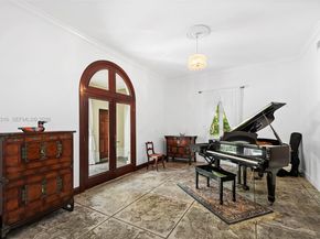 4191 Lybyer Ave, Miami FL 33133