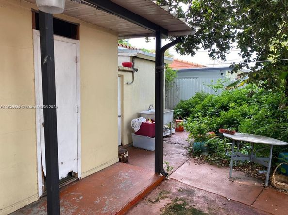 1030 NW 30th Ave, Miami FL 33125
