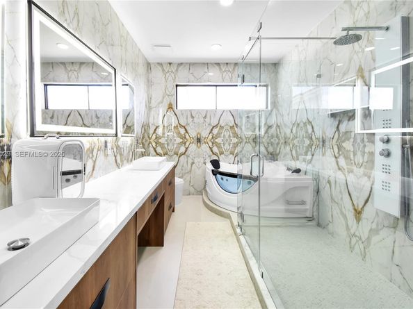 15846 SW 49th St, Southwest Ranches FL 33331