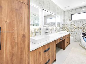 15846 SW 49th St, Southwest Ranches FL 33331