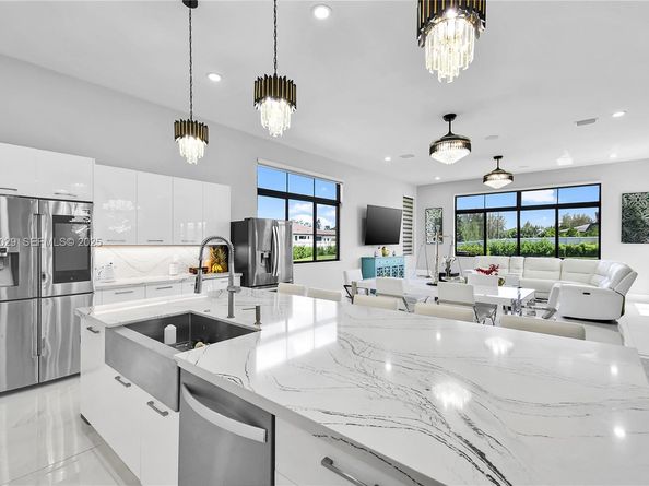 15846 SW 49th St, Southwest Ranches FL 33331