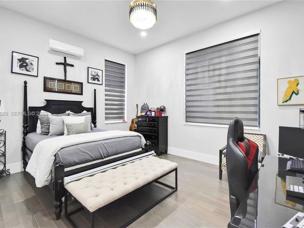 15846 SW 49th St, Southwest Ranches FL 33331