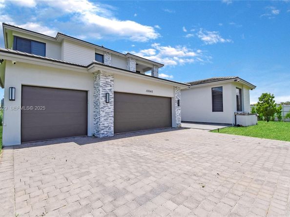 15846 SW 49th St, Southwest Ranches FL 33331