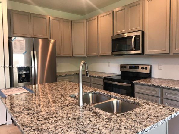 250 NW 33rd Ln, Pompano Beach FL 33069