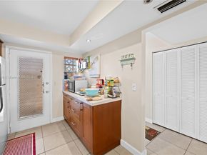 2901 NW 46th Ave 408, Lauderdale Lakes FL 33313