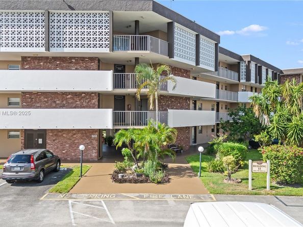 2901 NW 46th Ave 408, Lauderdale Lakes FL 33313