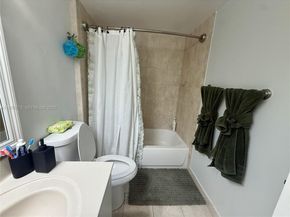 10413 N Kendall Dr B208, Miami FL 33176