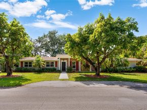 9830 SW 69th Ave, Pinecrest FL 33156