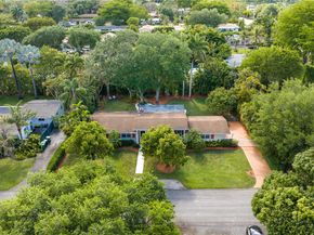 9830 SW 69th Ave, Pinecrest FL 33156
