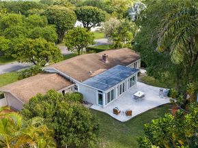 9830 SW 69th Ave, Pinecrest FL 33156