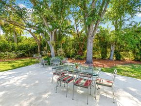 9830 SW 69th Ave, Pinecrest FL 33156