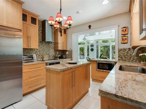 9830 SW 69th Ave, Pinecrest FL 33156