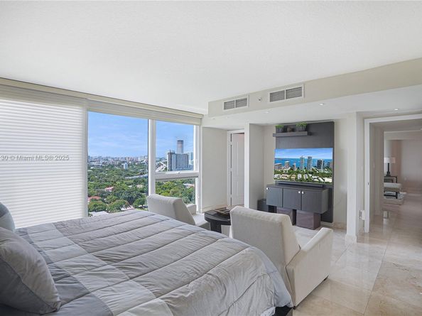 2101 Brickell Ave 1812, Miami FL 33129