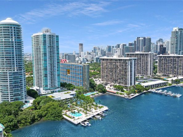 2101 Brickell Ave 1812, Miami FL 33129