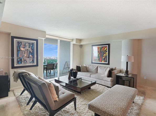 2101 Brickell Ave 1812, Miami FL 33129