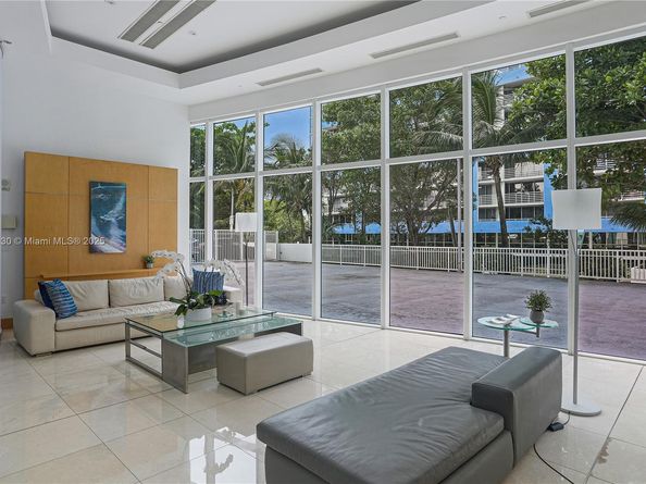 2101 Brickell Ave 1812, Miami FL 33129
