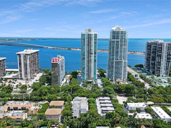 2101 Brickell Ave 1812, Miami FL 33129