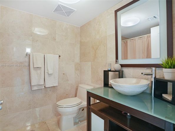 2101 Brickell Ave 1812, Miami FL 33129