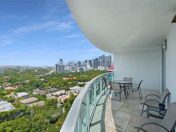 2101 Brickell Ave 1812, Miami FL 33129