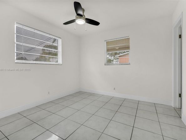 451 SW 28th Ave, Fort Lauderdale FL 33312