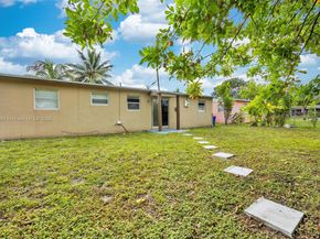 451 SW 28th Ave, Fort Lauderdale FL 33312