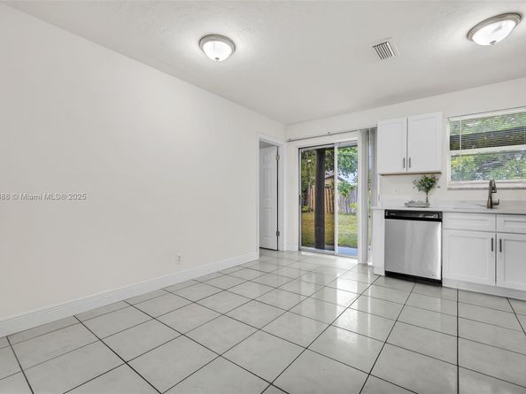 451 SW 28th Ave, Fort Lauderdale FL 33312