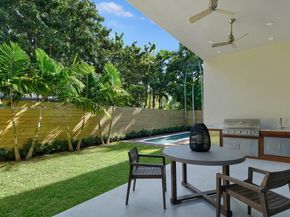 4010 Park Ave, Miami FL 33133