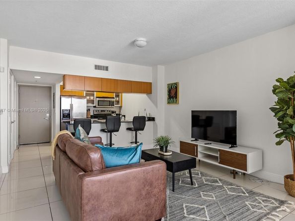 1750 N Bayshore Dr 1811, Miami FL 33132