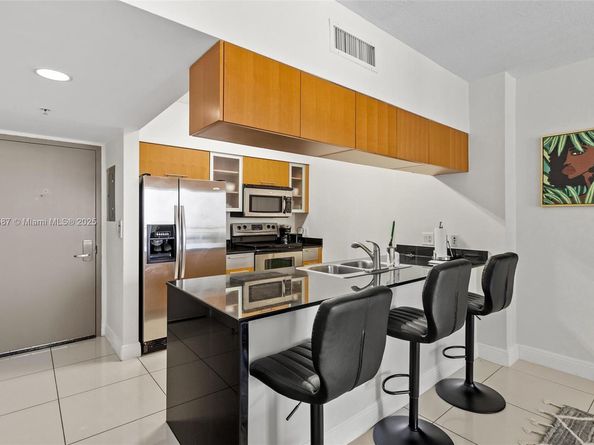 1750 N Bayshore Dr 1811, Miami FL 33132