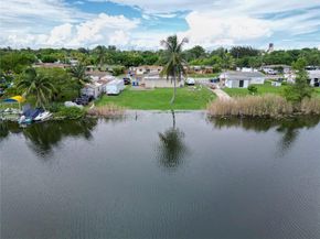 3710 SW 32nd Ct, West Park FL 33023