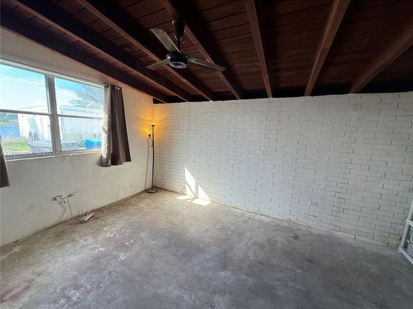 3710 SW 32nd Ct, West Park FL 33023