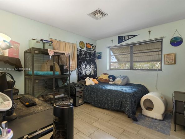 497 NW 47th Ct, Oakland Park FL 33309