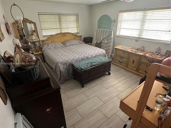 497 NW 47th Ct, Oakland Park FL 33309