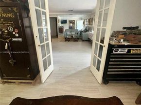 497 NW 47th Ct, Oakland Park FL 33309