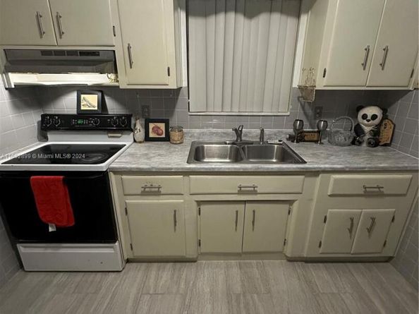 497 NW 47th Ct, Oakland Park FL 33309