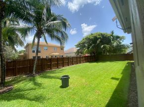 1927 SE 22nd Dr, Homestead FL 33035