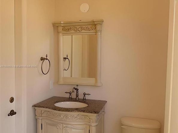 1927 SE 22nd Dr, Homestead FL 33035