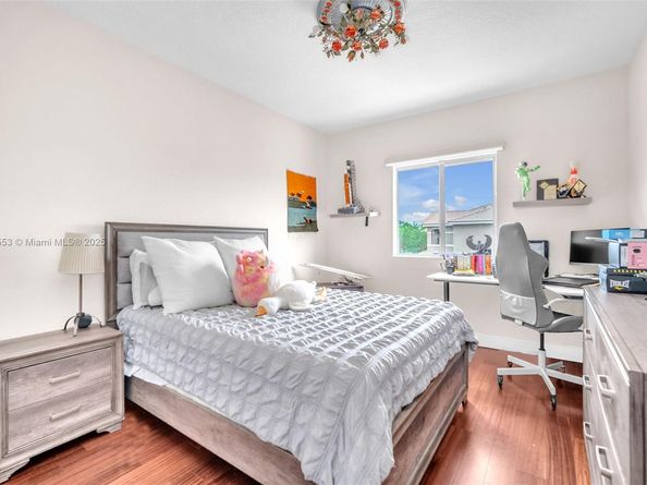 1927 SE 22nd Dr, Homestead FL 33035