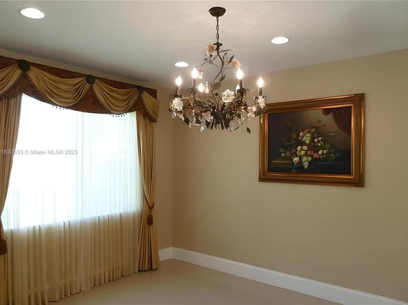 1927 SE 22nd Dr, Homestead FL 33035