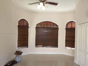 1927 SE 22nd Dr, Homestead FL 33035