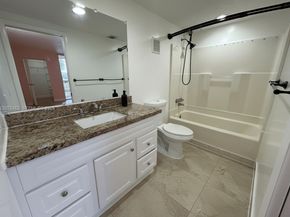 3121 NW 47th Ter 416, Lauderdale Lakes FL 33319
