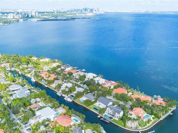 6960 Sunrise Dr, Coral Gables FL 33133