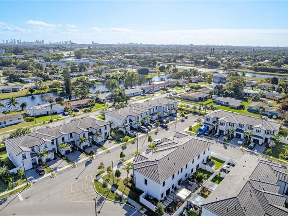 20394 NW 4th Ct 20394, Miami Gardens FL 33169