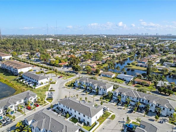 20394 NW 4th Ct 20394, Miami Gardens FL 33169