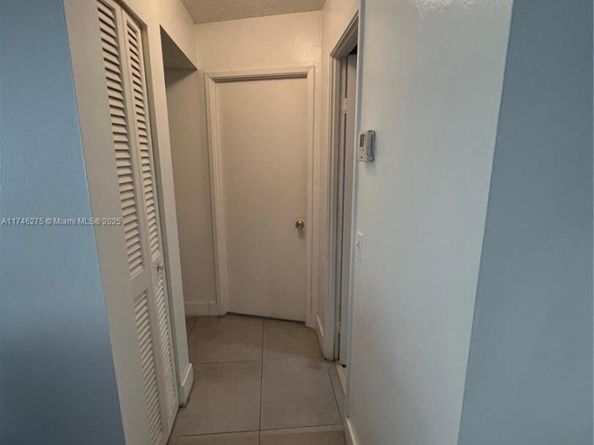 1000 NE 14th Ave 402, Hallandale Beach FL 33009