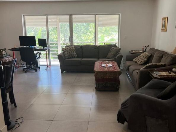 1000 NE 14th Ave 402, Hallandale Beach FL 33009