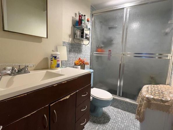 1000 NE 14th Ave 402, Hallandale Beach FL 33009
