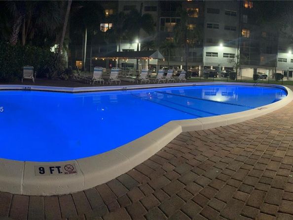 1000 NE 14th Ave 402, Hallandale Beach FL 33009