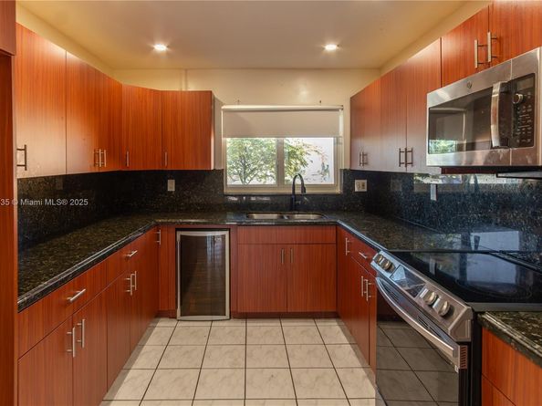 6525 SW 107th Ave, Miami FL 33173