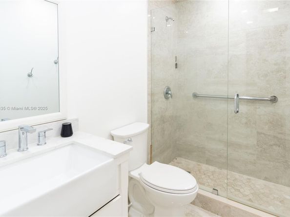 6525 SW 107th Ave, Miami FL 33173